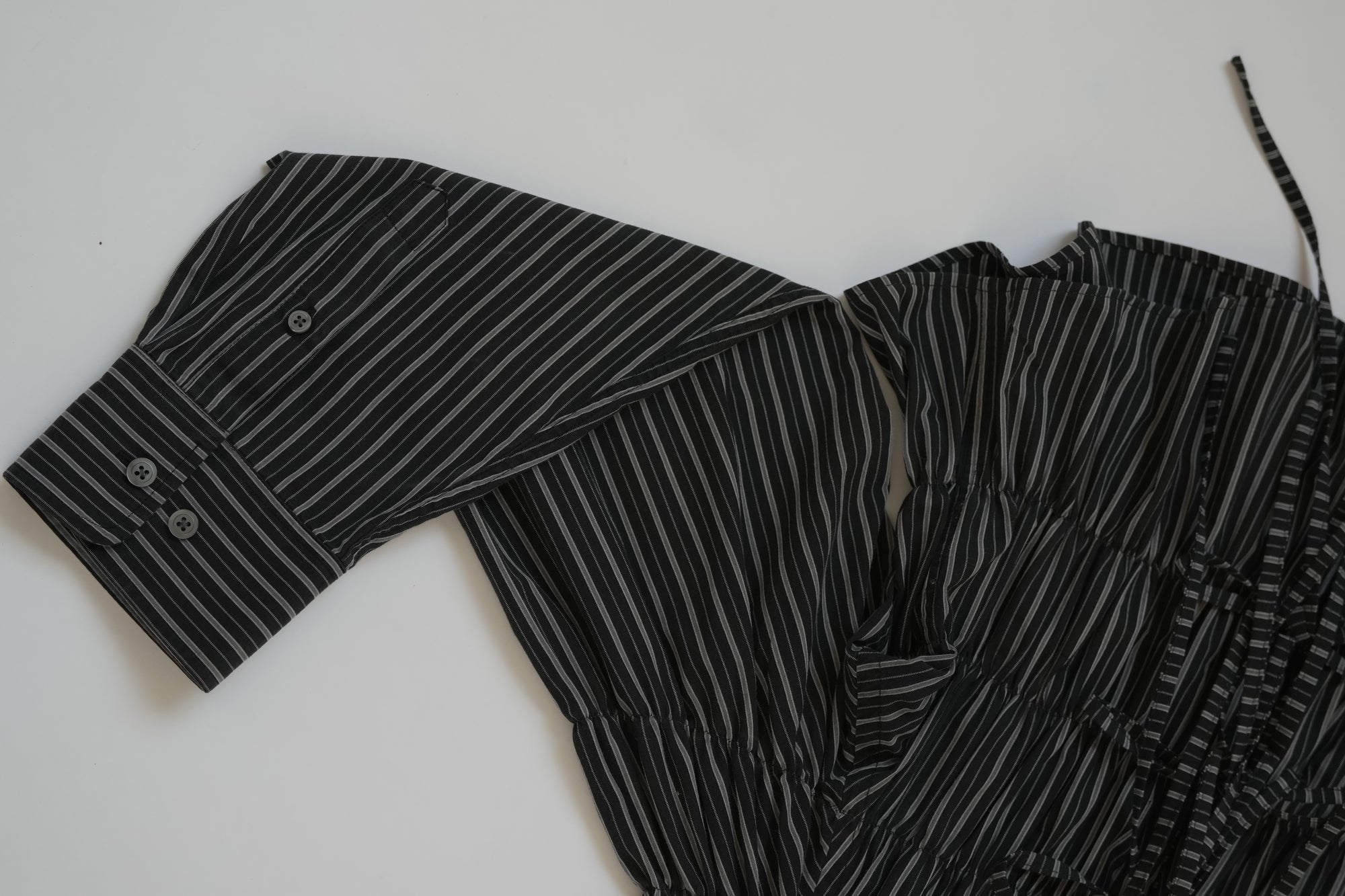 Camisa Espuma - Negra rayas grises