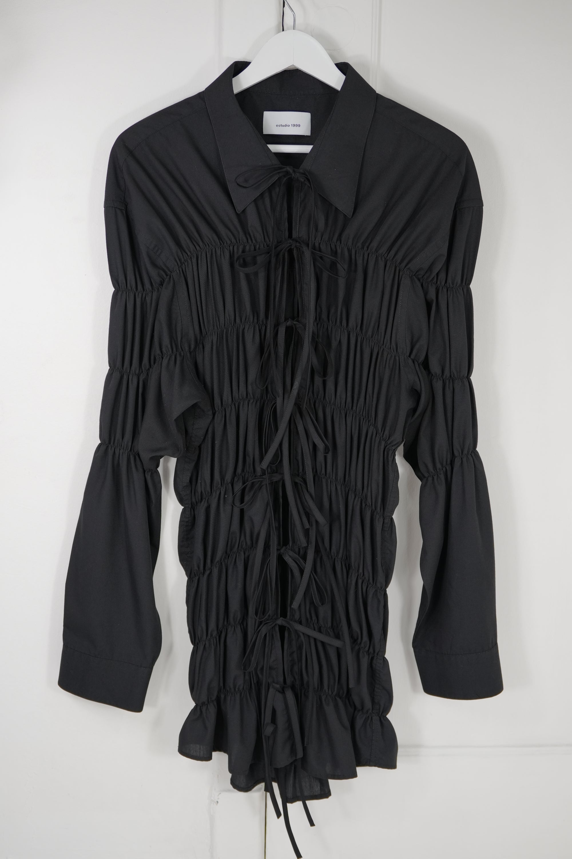 Long-Sleeve Foam Shirt - Black