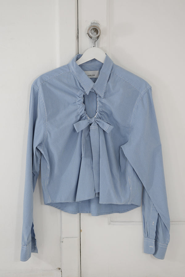 Camisa Ventana Azul claro a rayas blancas - L